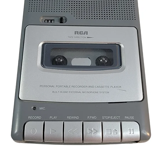 RCA RP3503 "Shoebox" Cassette Voice Recorder Personal Portable Player With Mic - Picture 3 of 12